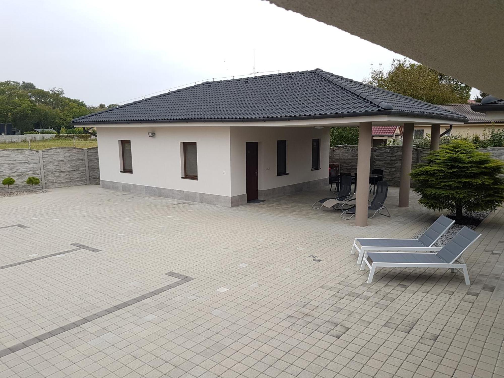 Vila Lexus Velky Meder Exterior photo