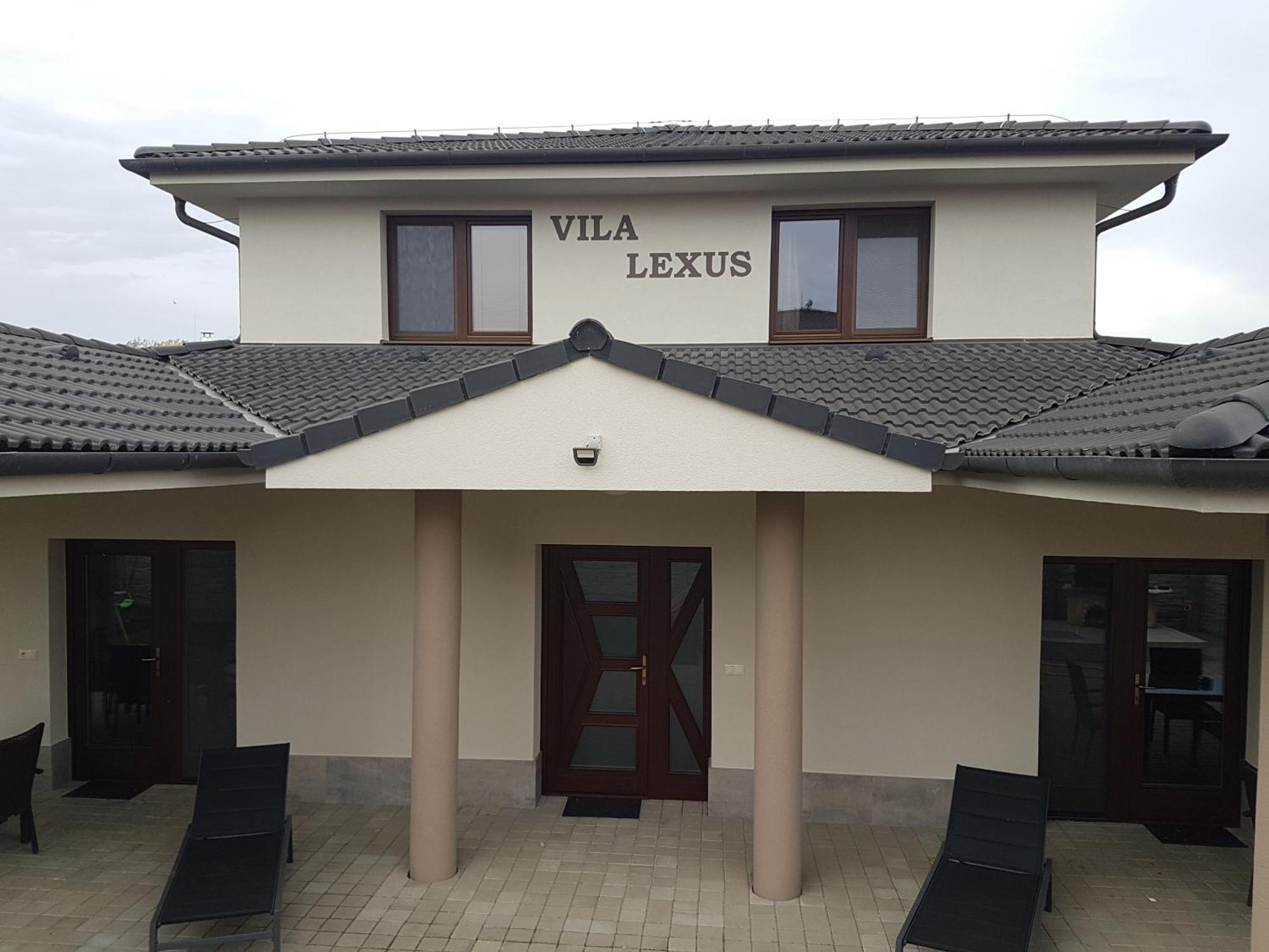 Vila Lexus Velky Meder Exterior photo