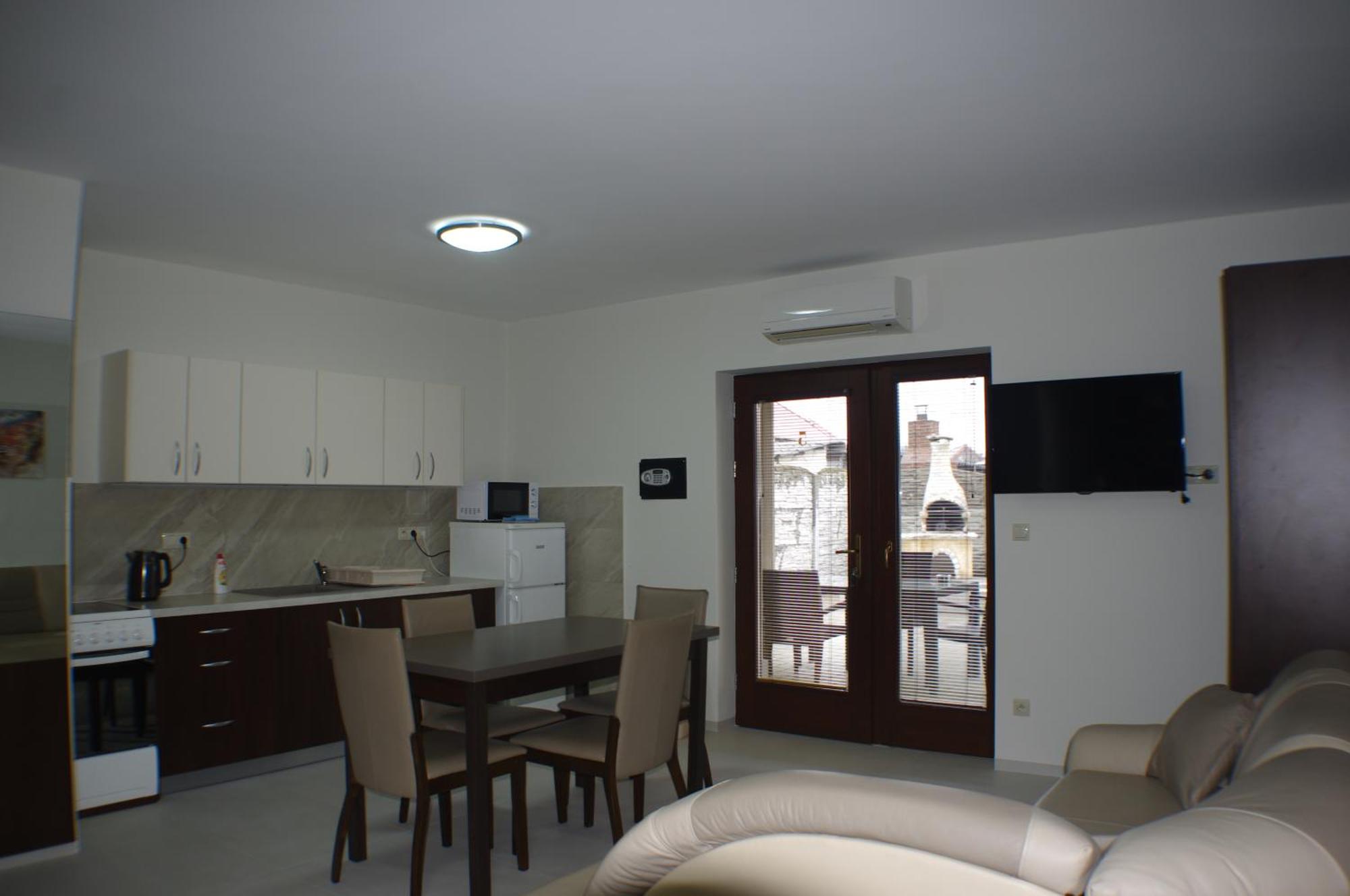 Vila Lexus Velky Meder Exterior photo